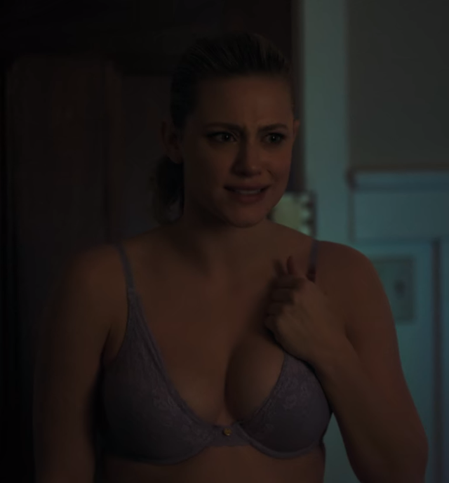 Lili Reinhart Bra  free nude pictures