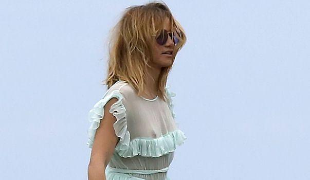 Suki Waterhouse Nip Slip at a Photoshoot! free nude pictures