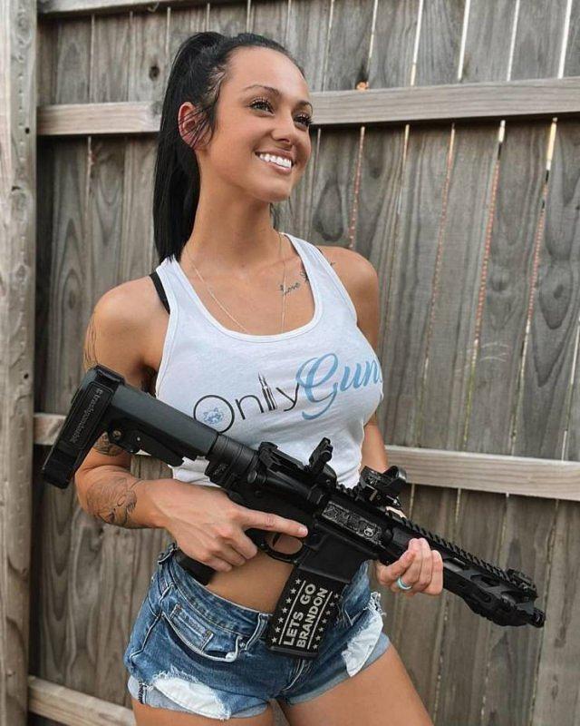 Girls With Guns free nude pictures