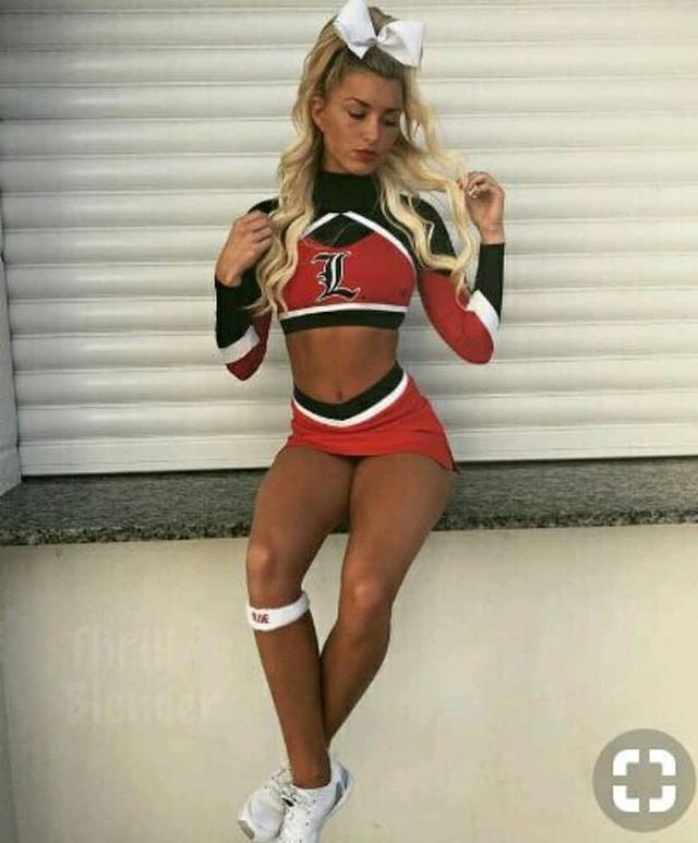 Hot And Sexy Cheerleaders free nude pictures