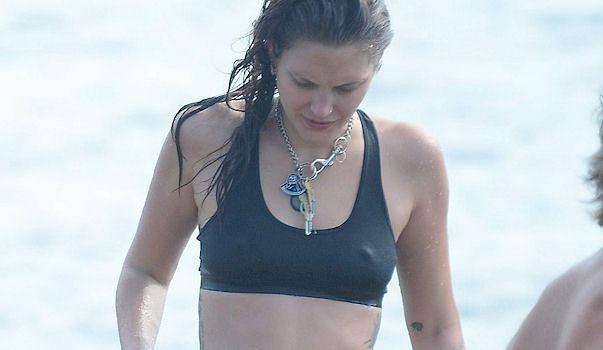 Catherine McNeil Bikini Pokies! free nude pictures