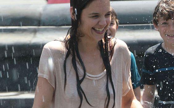 Katie Holmes Wet Pokies free nude pictures