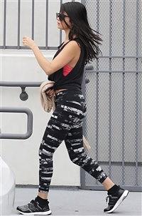 Selena Gomez And Taylor Swift Workout Together In Yoga Pants free nude pictures