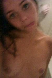 Sarah Hyland Nude Leak Preview free nude pictures