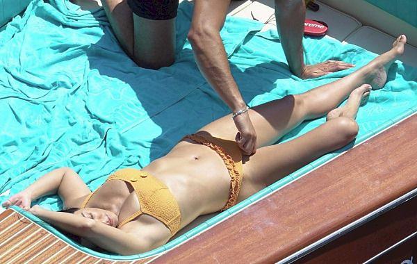 Kourtney Kardashian’s Boat Trip! Pink Slip? free nude pictures