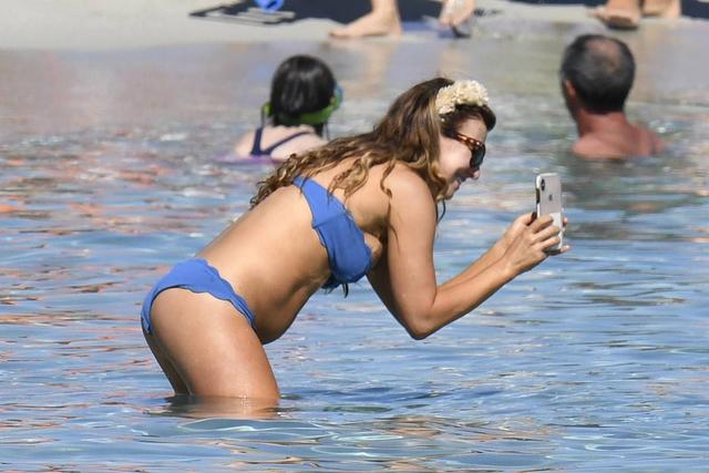 Anna Lewandowska Bikini Photo in Porto Cervo free nude pictures