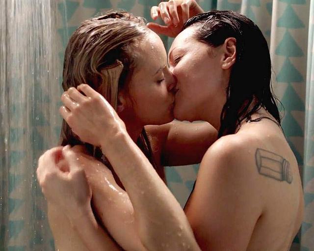 Laura Prepon & Taylor Schilling Nude Lesbian Scene In 'Orange Is the New Black' Series - Scandal Planet free nude pictures