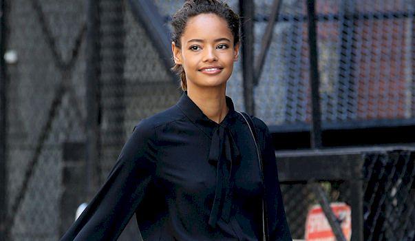 Malaika Firth Pokies on the Set of a Photoshoot! free nude pictures