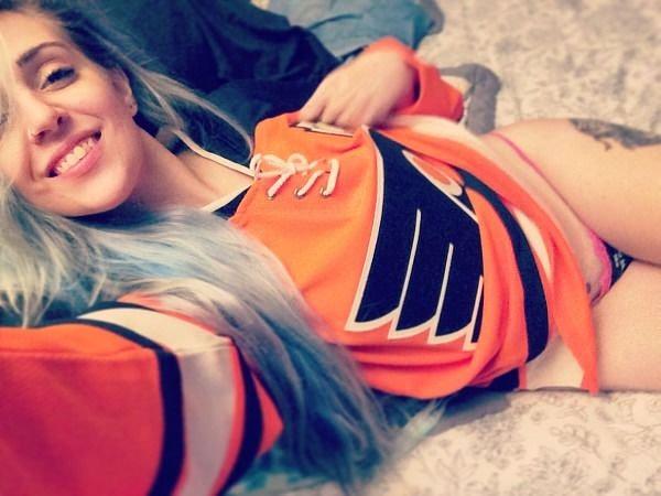 Lovely Girl Wearing Hockey Sweaters free nude pictures