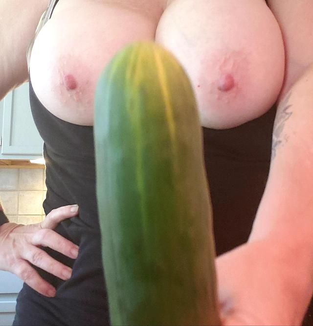 (44F) Picked Fresh the Garden! free nude pictures