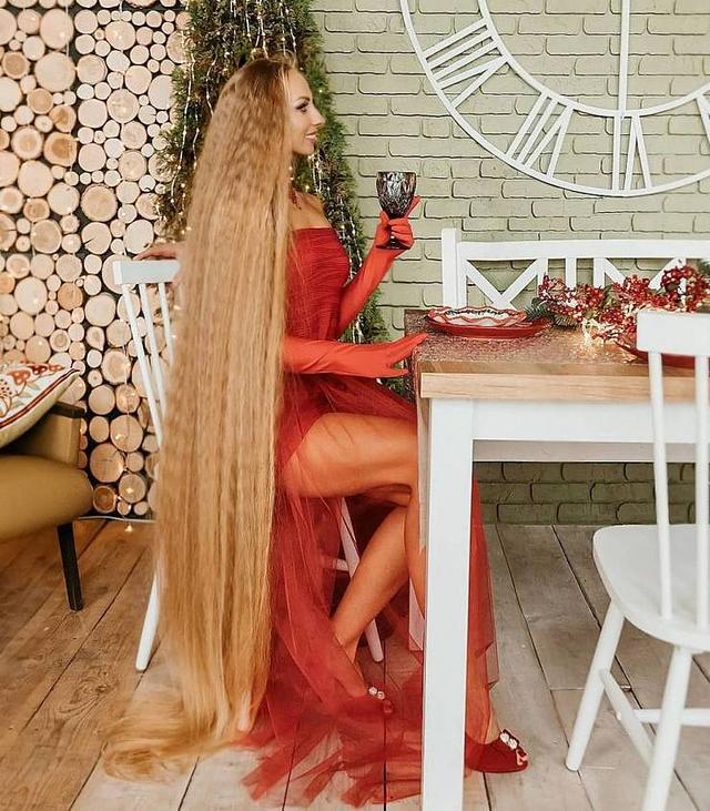 Meet Ukrainian Rapunzel, Whose Hair Is 1.Meter Long free nude pictures