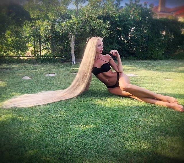 Real-Life Rapunzel With 1,Meter Long Hair free nude pictures