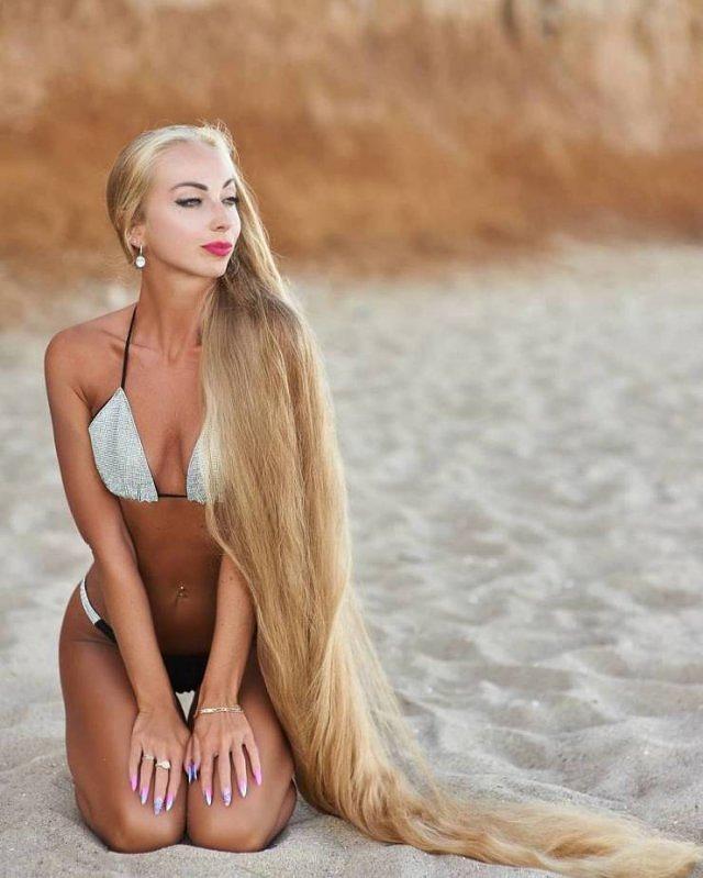 Ukrainian Rapunzel With 1,8 Meter Long Hair free nude pictures