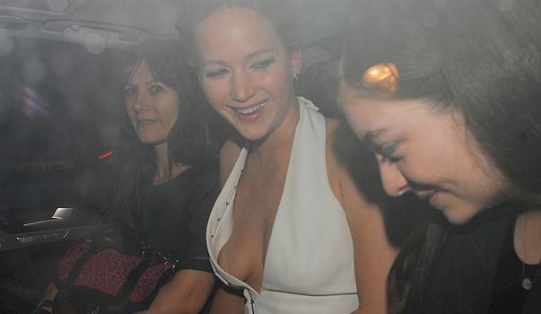 Jennifer Lawrence Super Sideboob at Hunger Games Party! free nude pictures