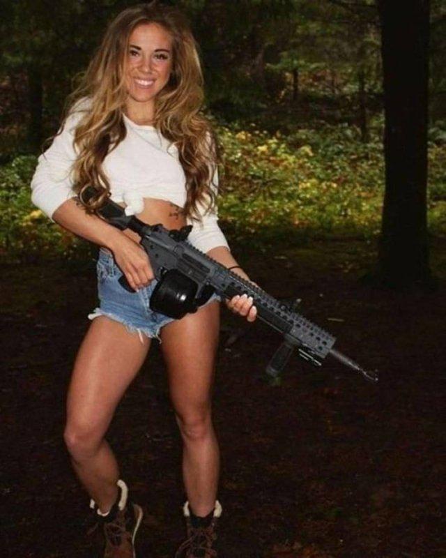 Girls With Guns free nude pictures