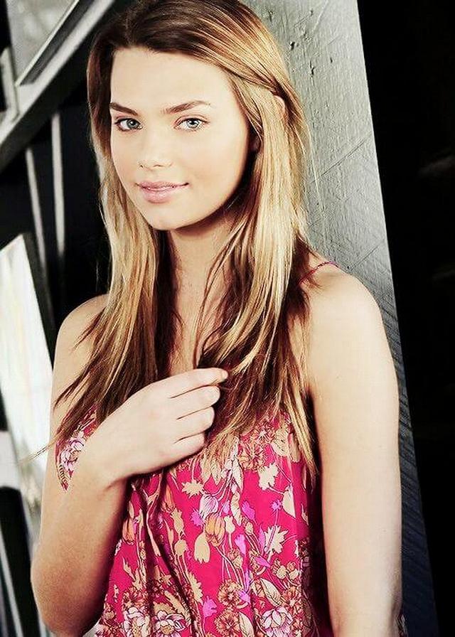 Indiana Evans is Australia’s Best Export free nude pictures