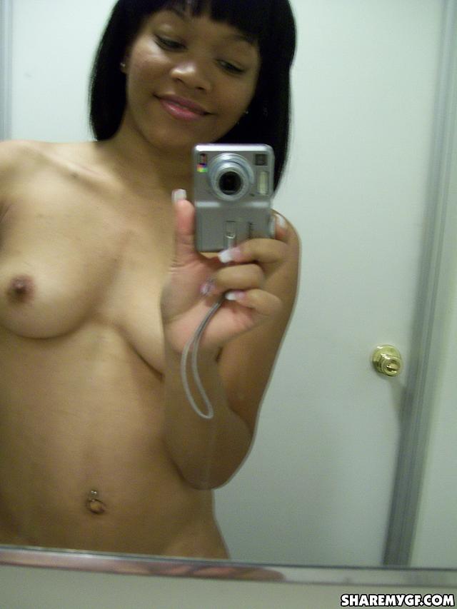 Random Girls Taking Selfshot Mirror Pictures free nude pictures