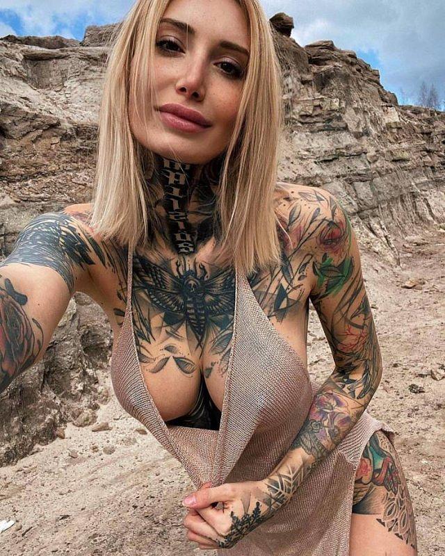 Captivating Women With Tattoos free nude pictures