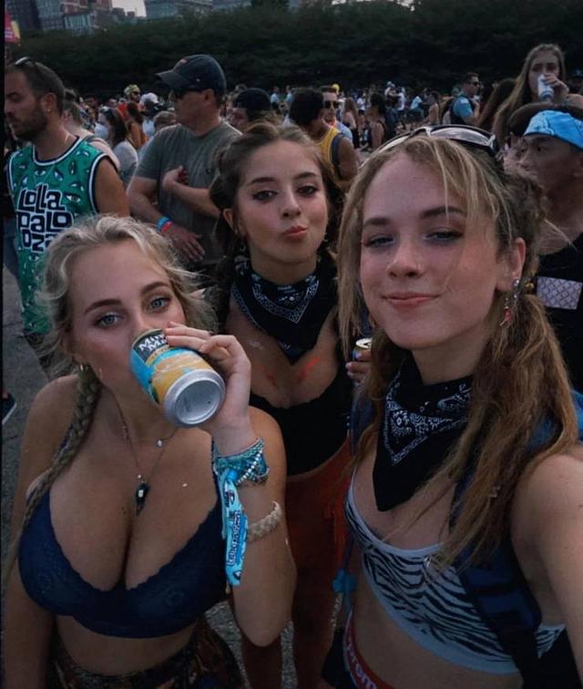 Sexy Girl At Music Festivals (PICS + GIFS) free nude pictures