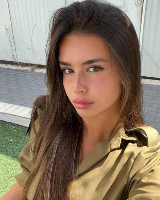 Israeli Army Girl With And Without Their Uniforms free nude pictures